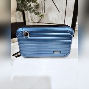 RIMOWA Metallic Blue Ribbed Hard-Shell Cosmetic Case